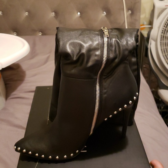 🎅Holiday Sale🎅new studded boots - Picture 3 of 3